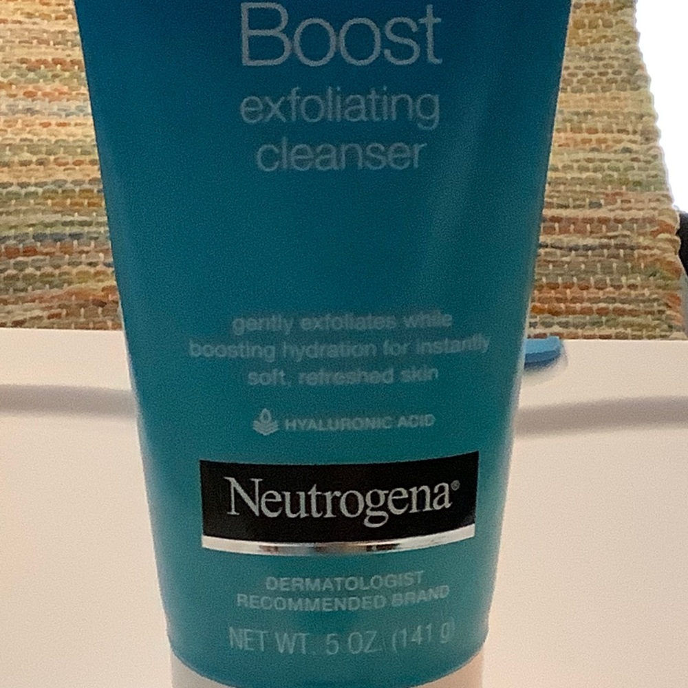 Neutrogena Exfoliating face cleanser